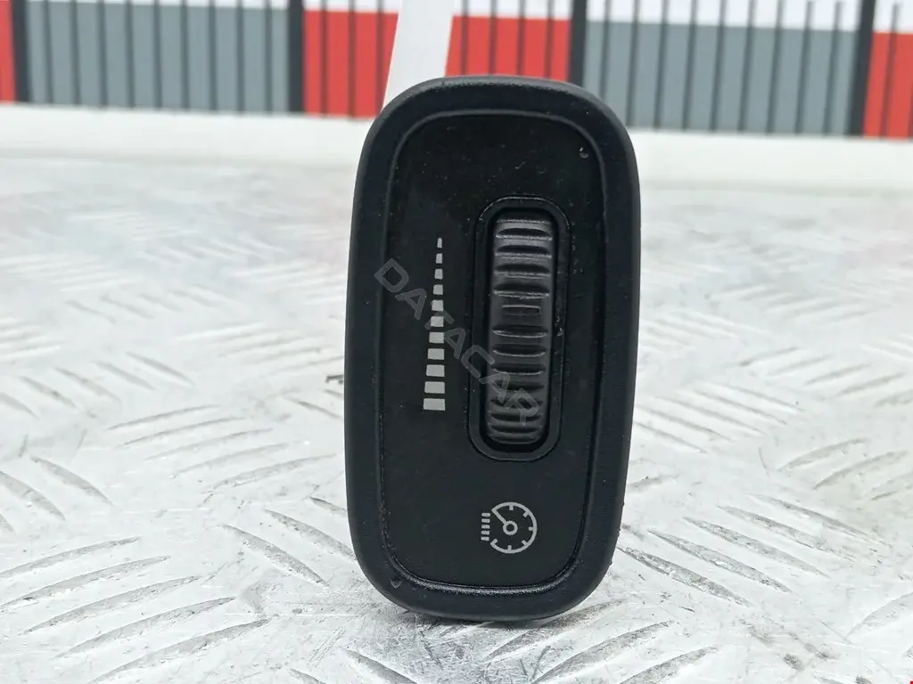 Кнопка освещения панели приборов XR8313740ABW