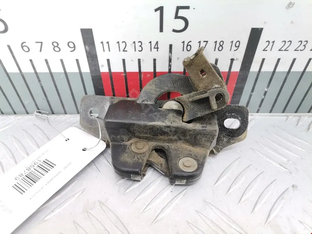Замок двери 1958789