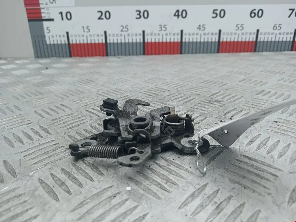 Замок капота 1489213080, 7934C2