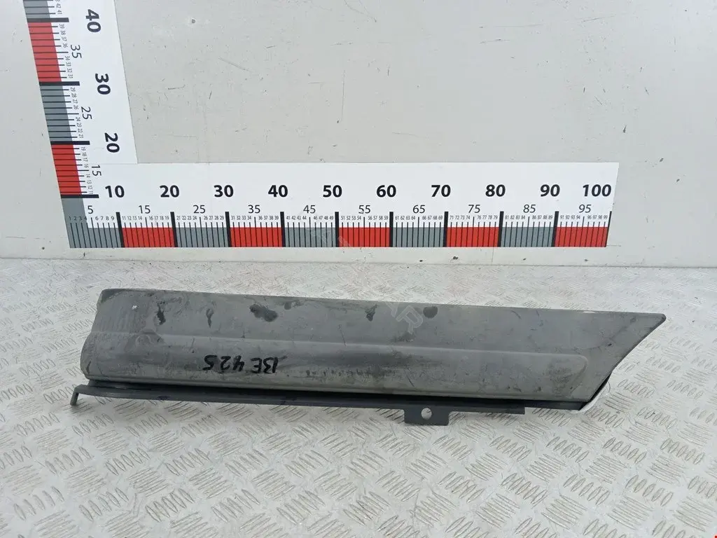 Накладка бампера YC1529396ADW