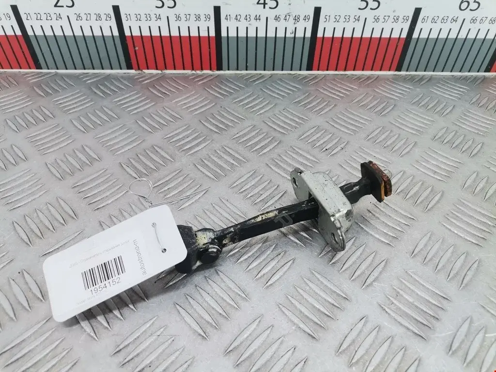 Ограничитель двери 824301HB0A