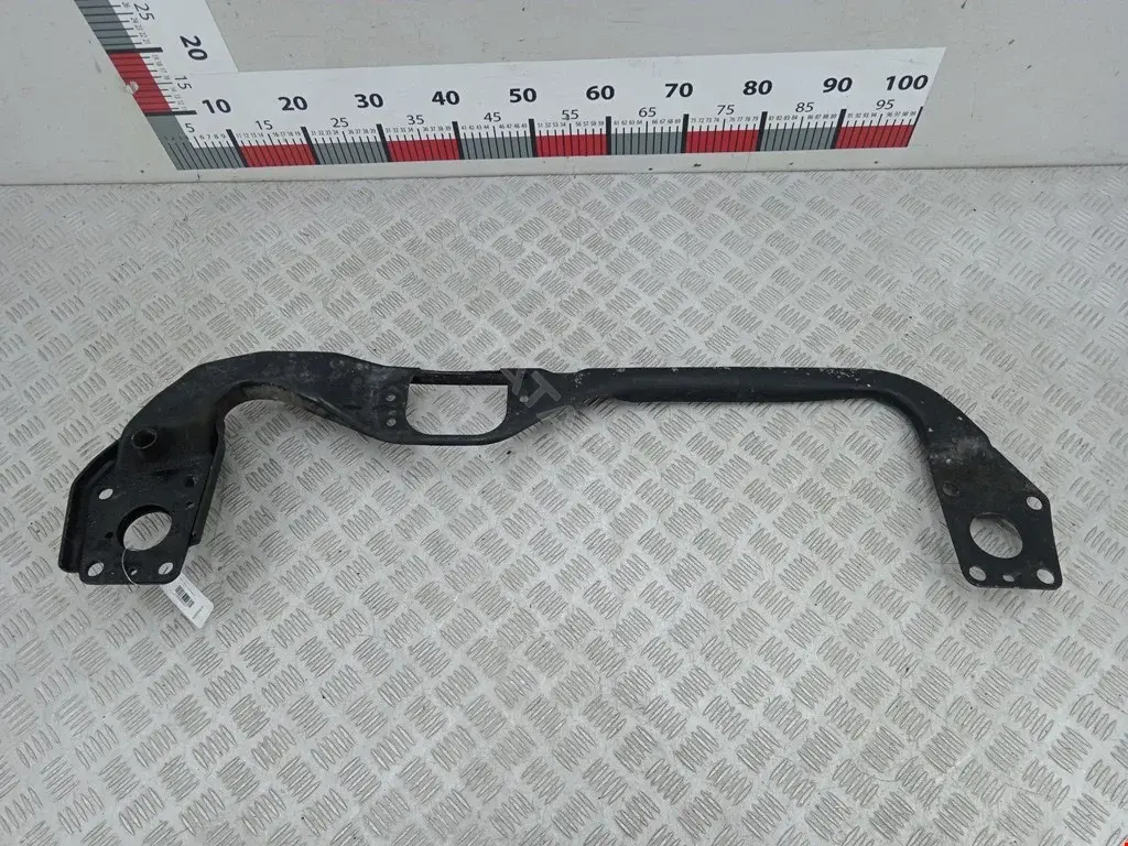 Балка под радиатор 4B0805851C