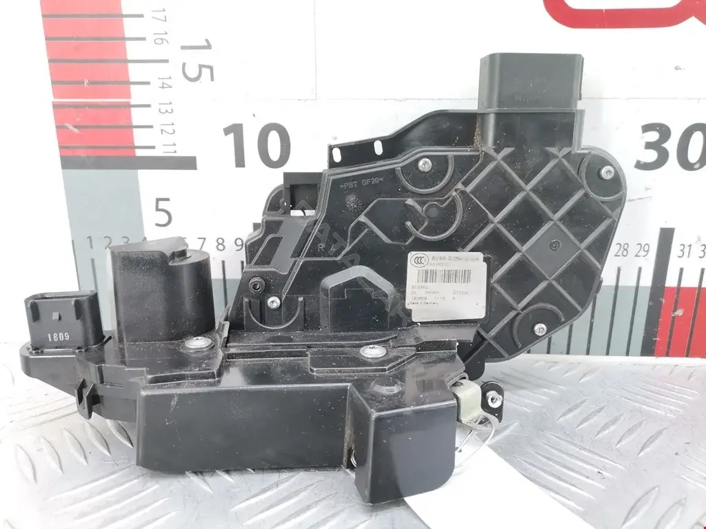 Замок двери 1523327, 8V4AS26412GA
