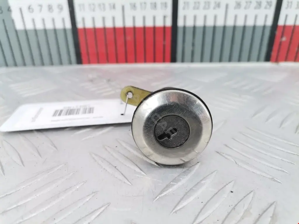 Личинка замка двери 9170J4