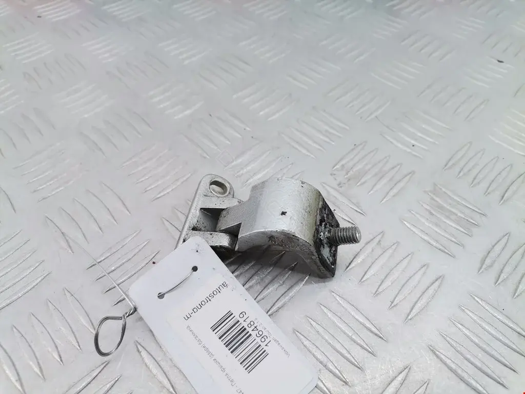 Петля крышки багажника 1J9827301