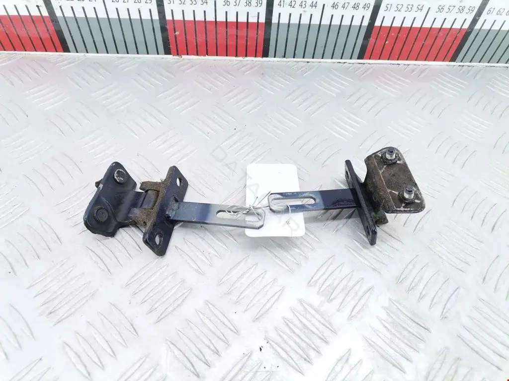 Петля крышки багажника A2027400137