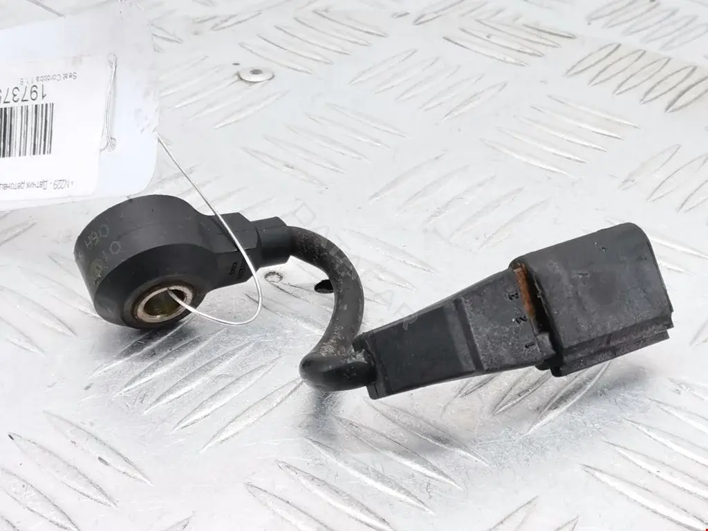 Датчик детонации 06A905377B, 0907035, 105755