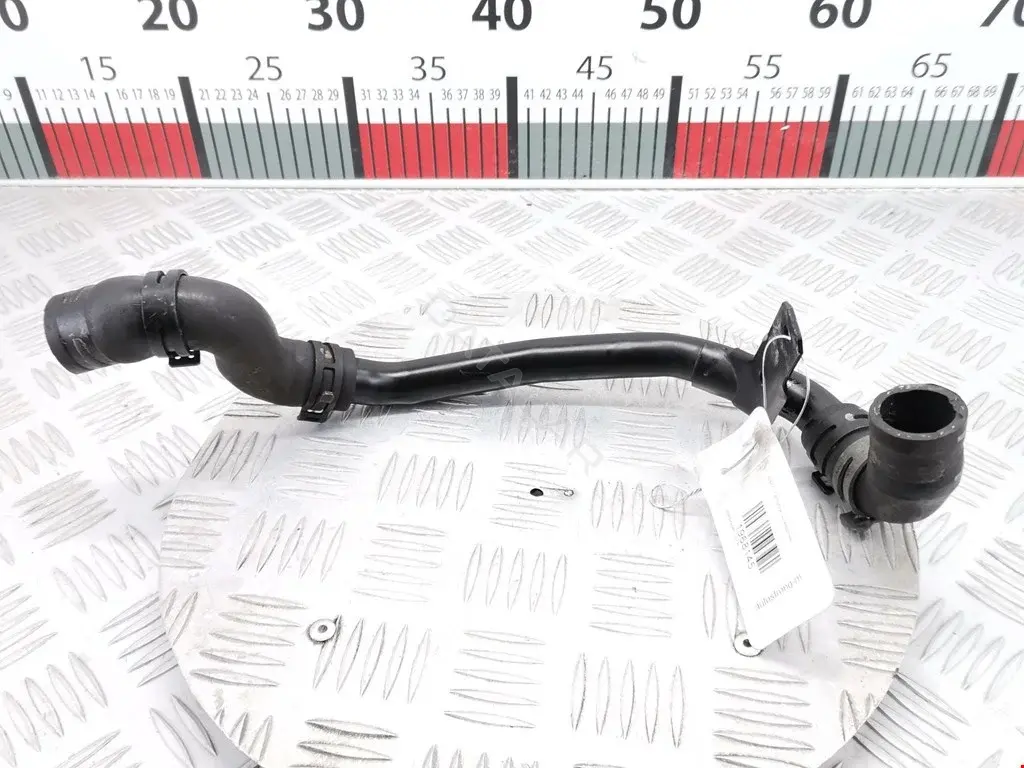 Патрубки системы охлаждения 03L122157N