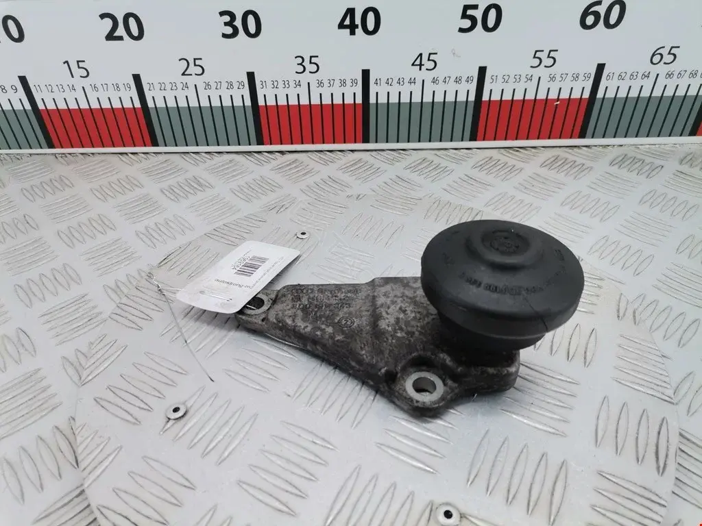 Подушка двигателя (Опора) 8D0199343N, 8D0199348