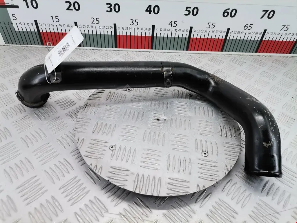 Патрубок интеркулера 6K0145840AF