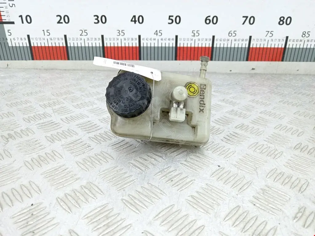 Бачок тормозной жидкости A0024312902