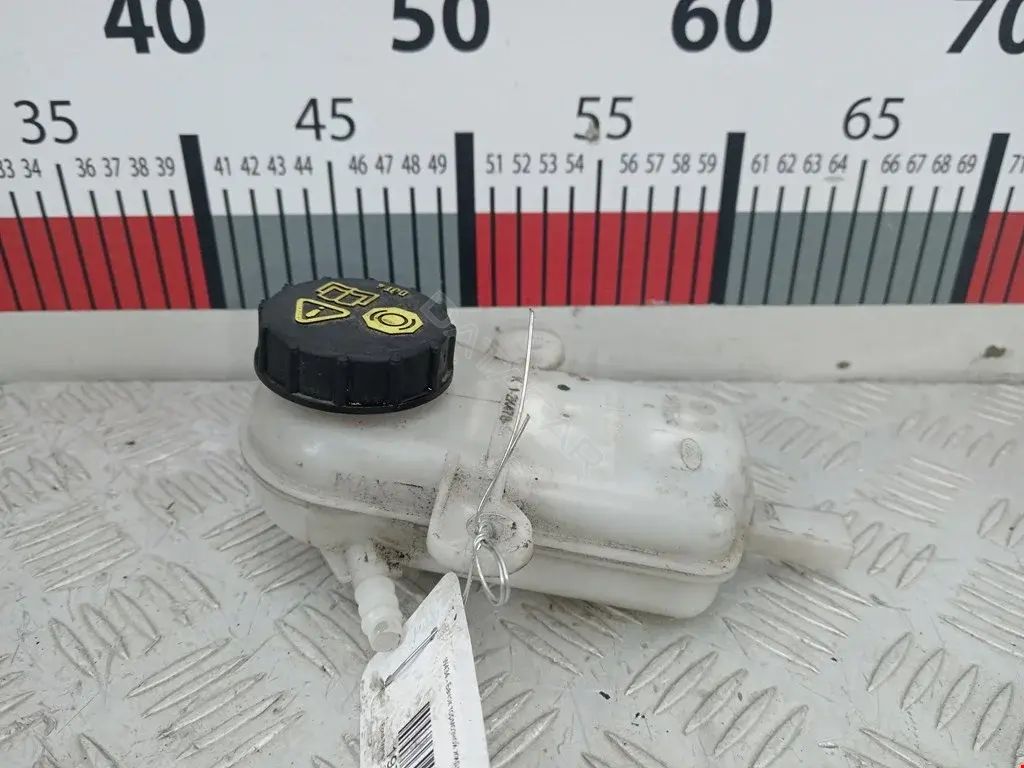 Бачок тормозной жидкости 1767217, GK212K478BA
