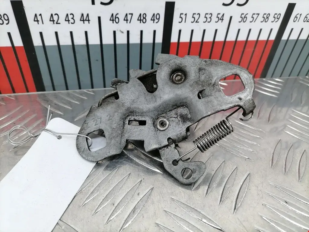 Замок капота 1489213080, 7934C2