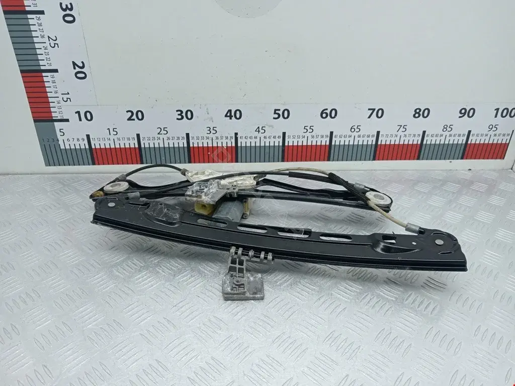 Стеклоподъемник 014386, 01SKV682, 1615120