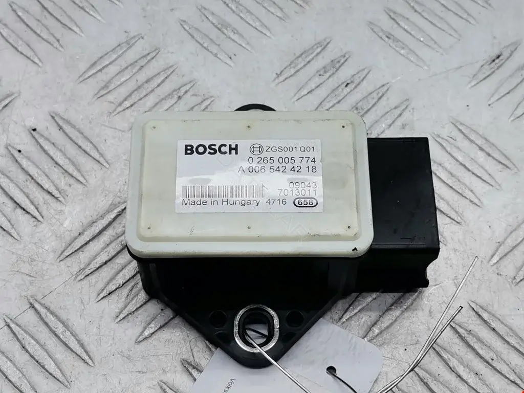 Датчик ускорения 0065424218, 0265005774, A0065424218