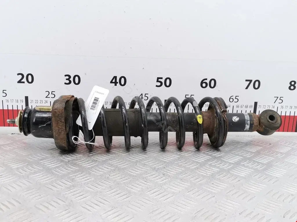 Стойка задняя MN10601