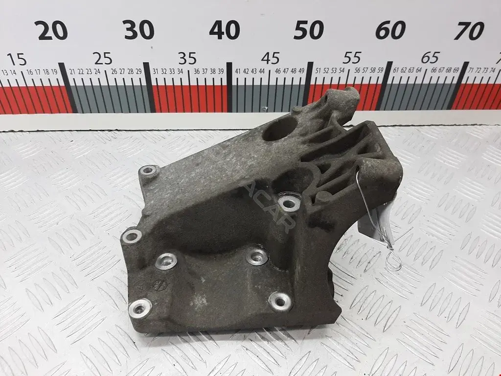 Кронштейн компрессора кондиционера 4M5Q19D624CC