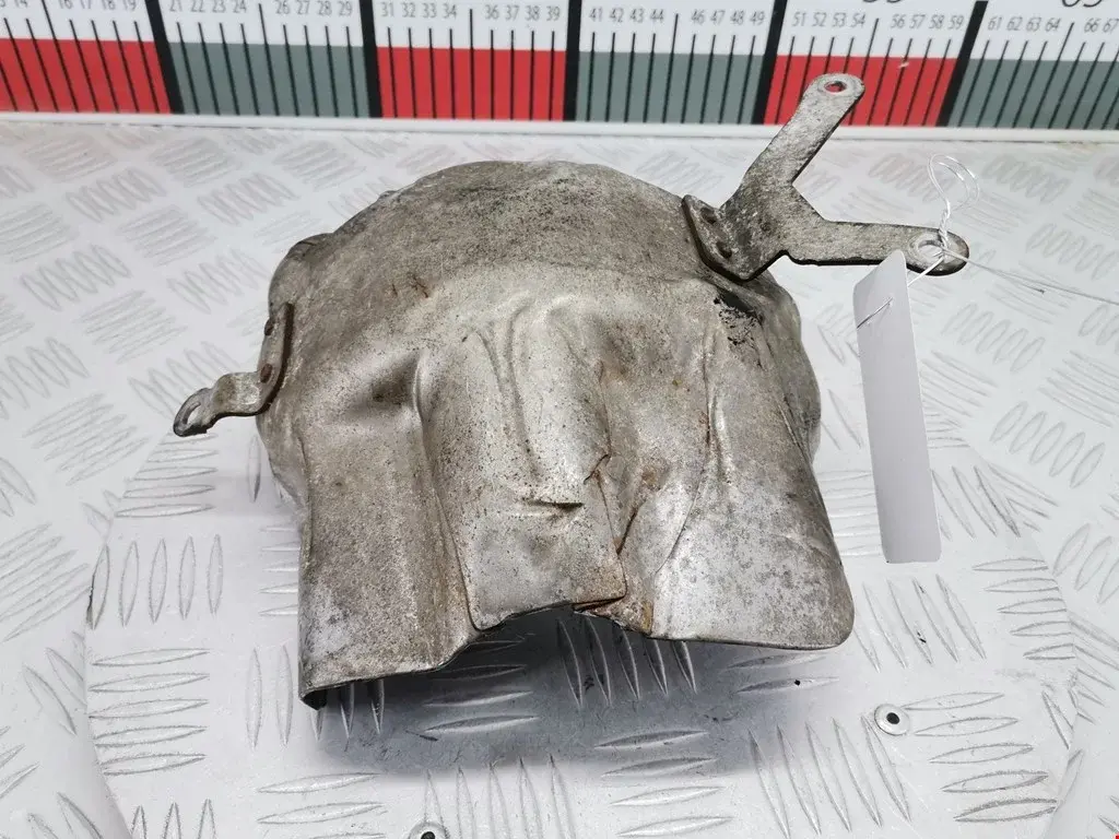Тепловой экран глушителя A6420960468