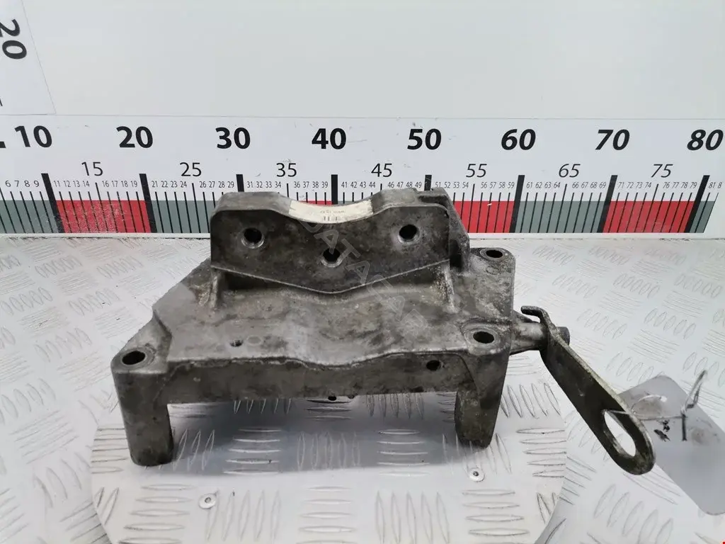 Кронштейн двигателя 55199250, 93189330