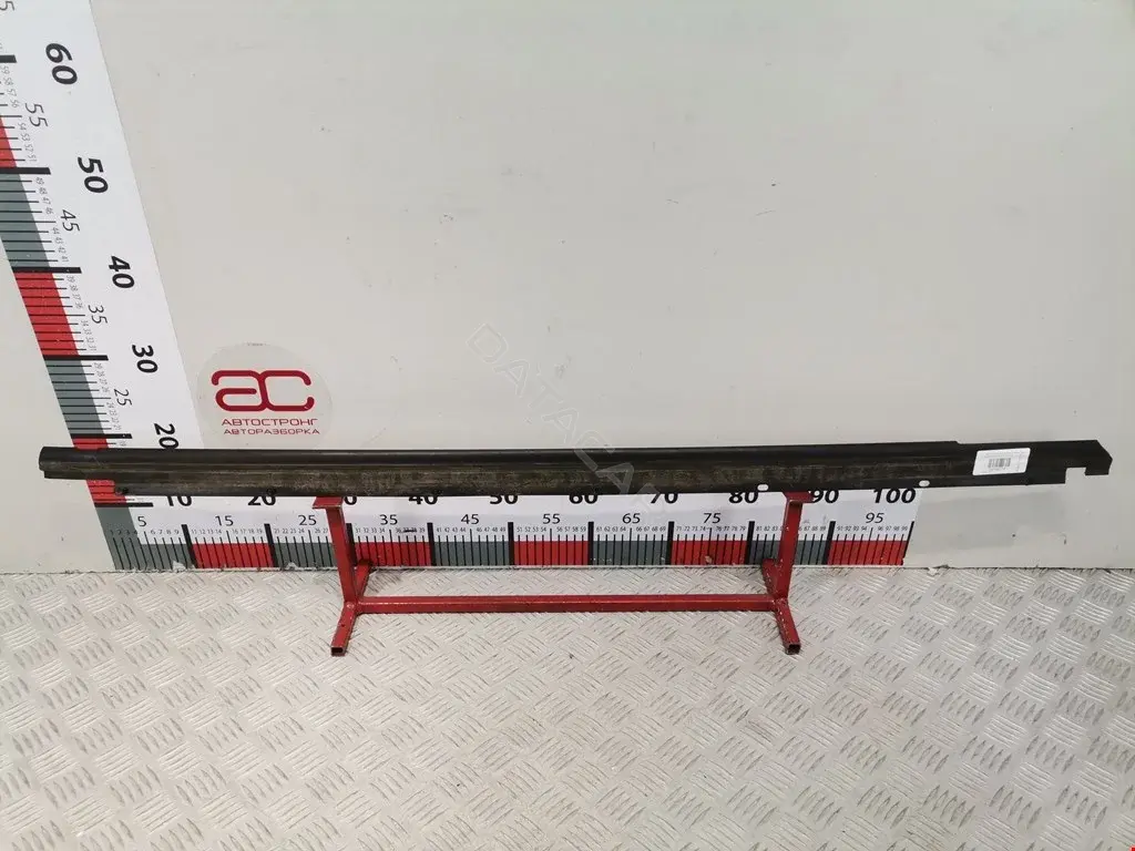 Молдинг двери 8L3837478A