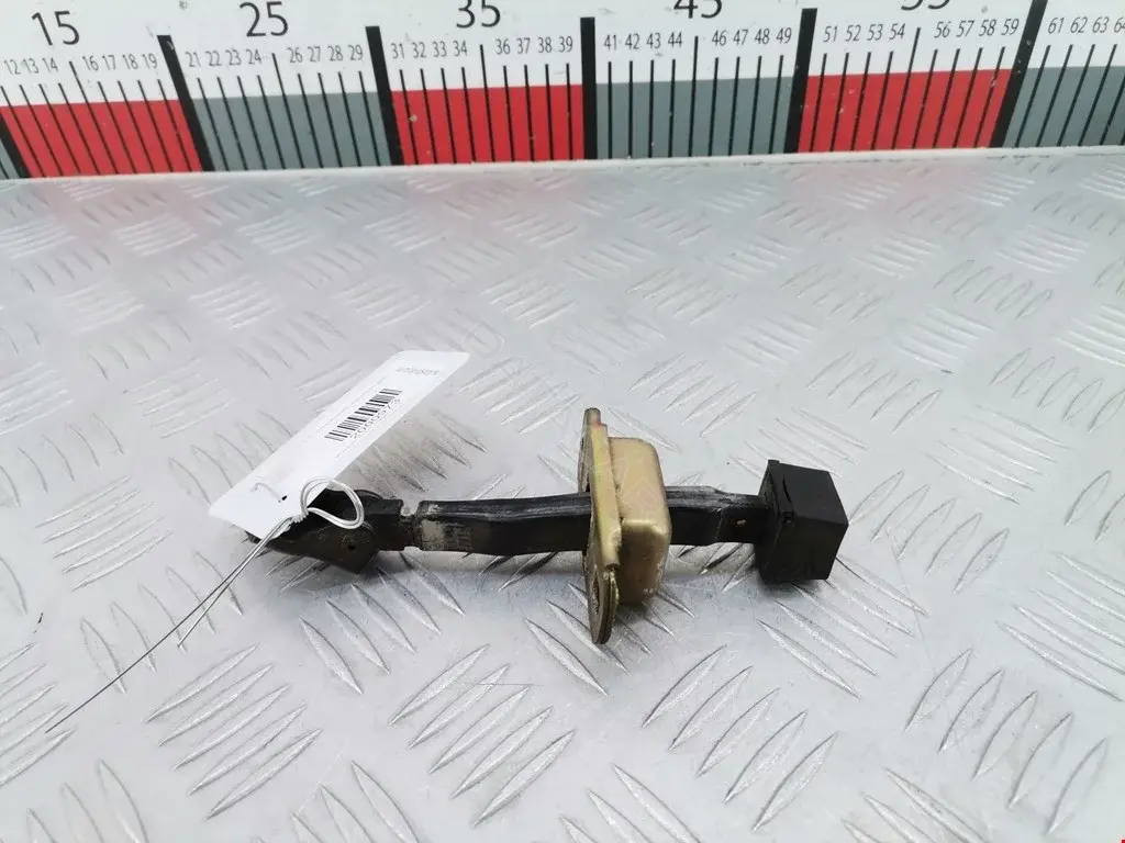Ограничитель двери MR292177