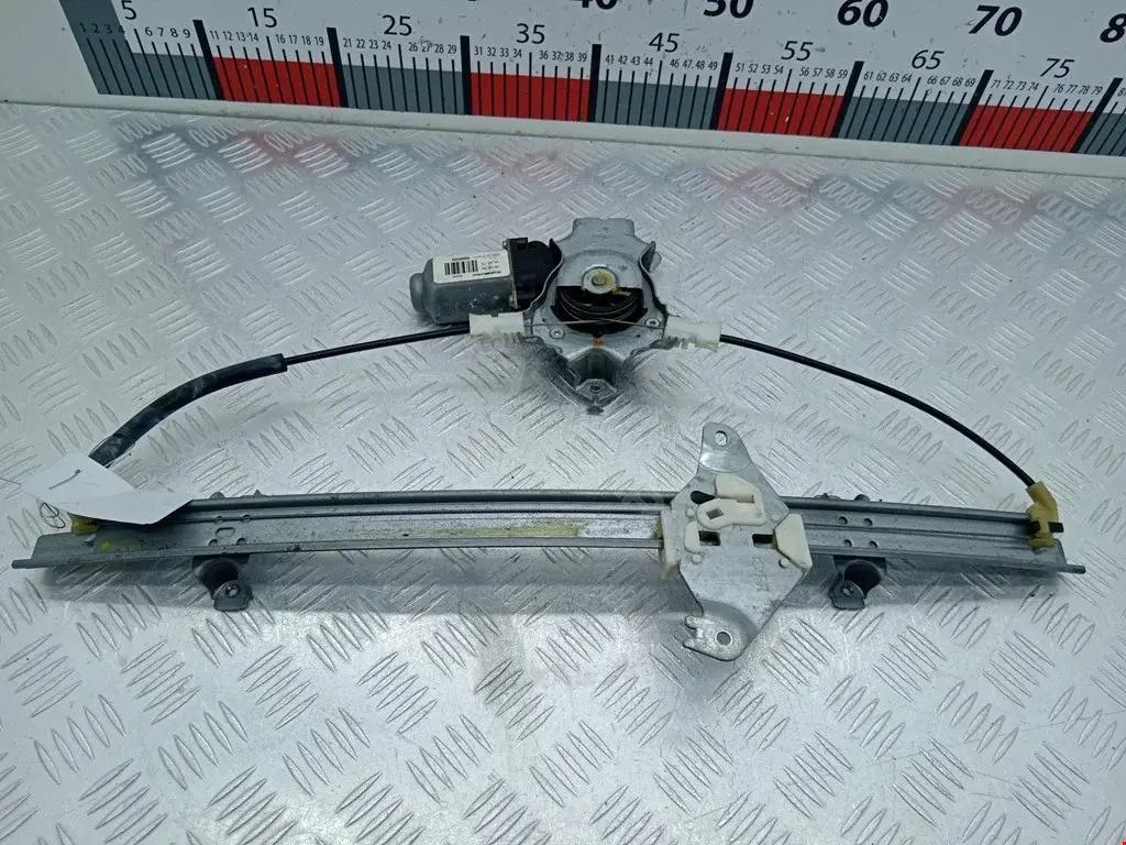Стеклоподъемник 114920, 80700BU010