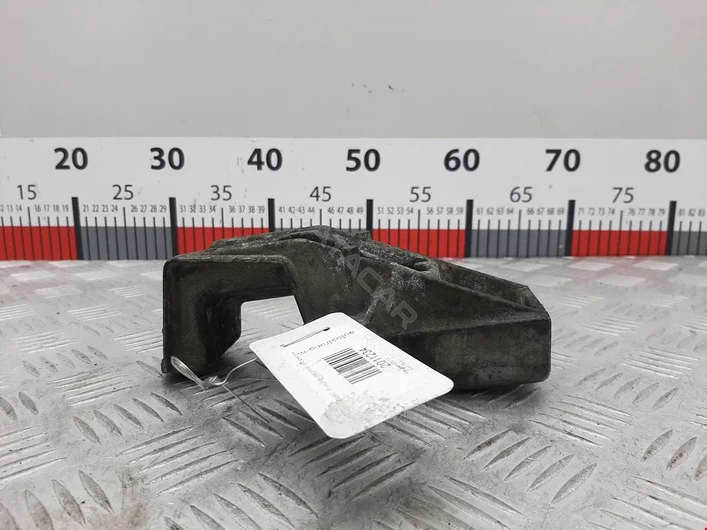Кронштейн двигателя 183931, LA358