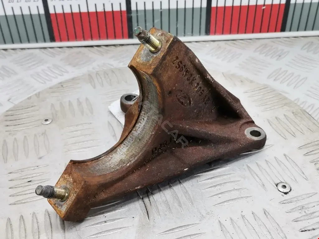 Кронштейн полуоси 2S6W3K305AB