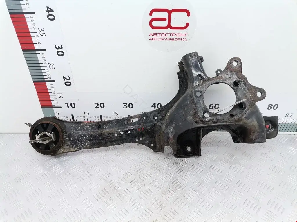 Поворотный кулак 6G915A969
