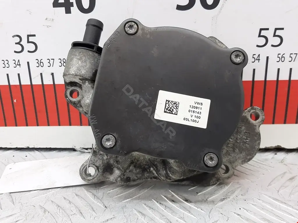 Вакуумный насос 03L145100B, 03L145100C, 03L145100D