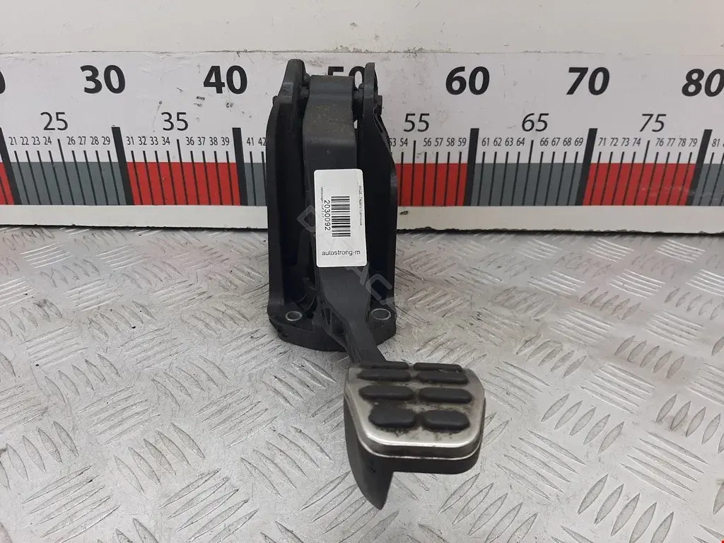 Педаль сцепления 1K2721059CE, 1K2721318D