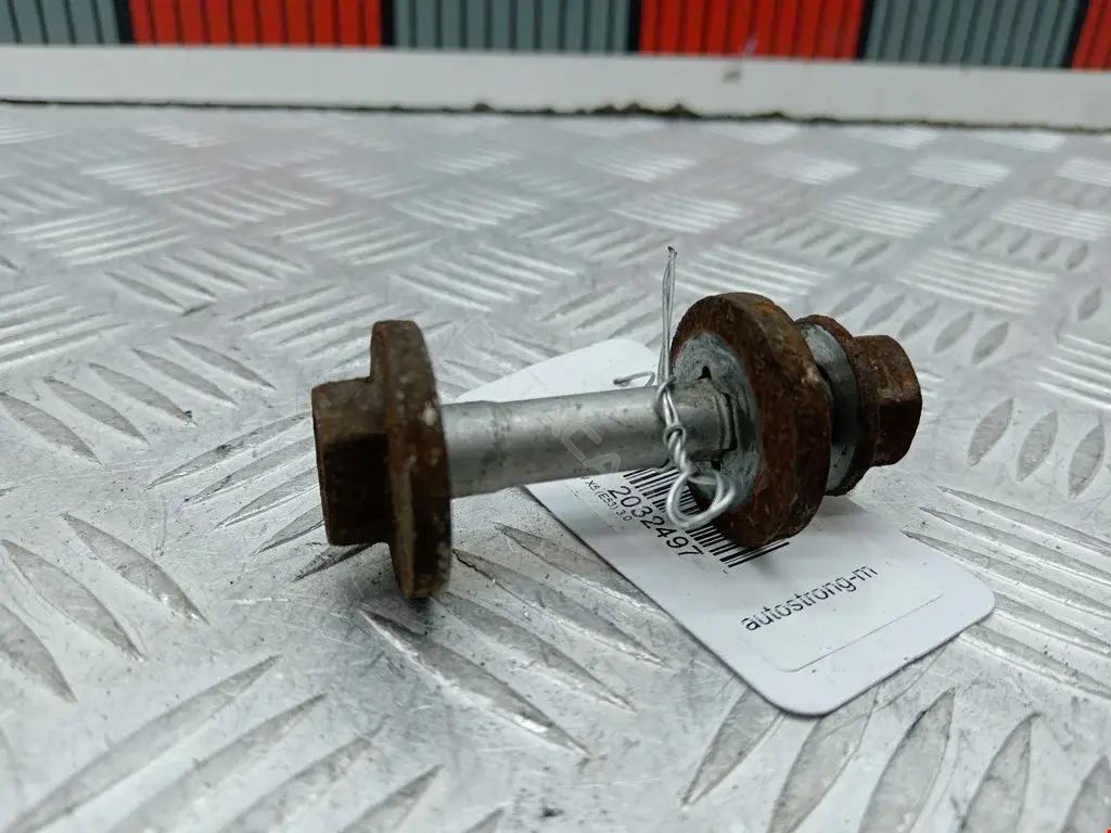 Болт развальный 33321095590, FS1211
