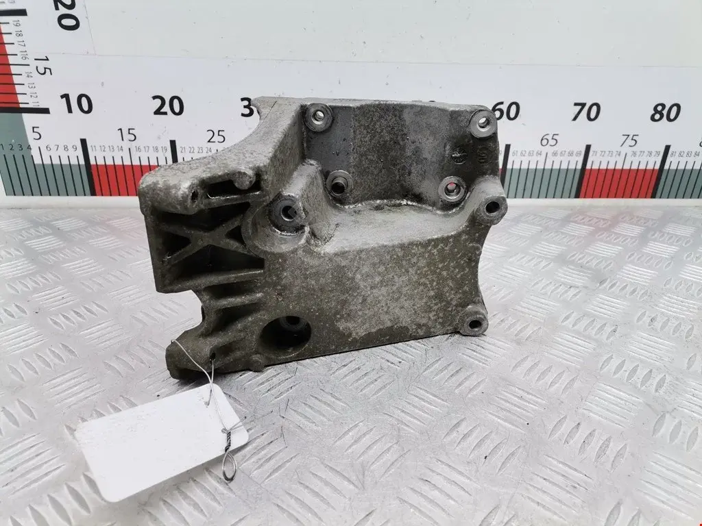 Кронштейн гидроусилителя 4M5Q19D624CC
