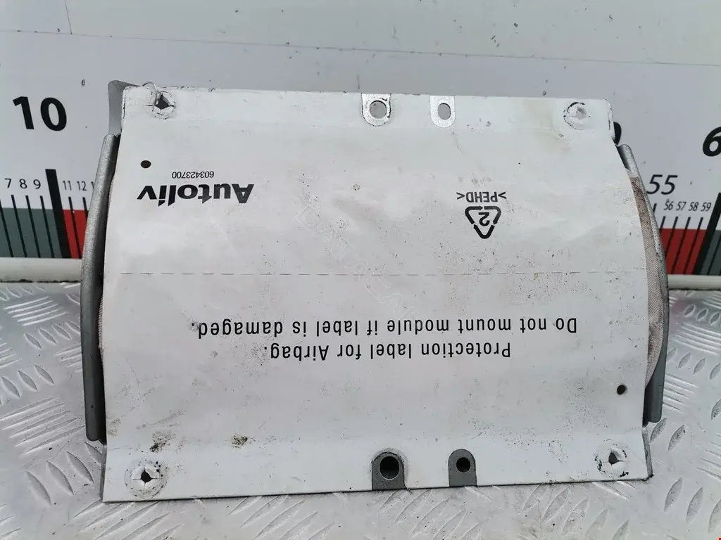 Подушка безопасности 30642900, 8686592