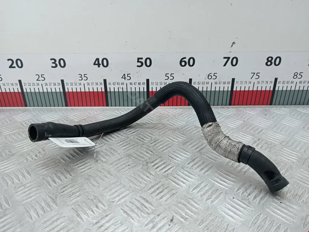 Патрубки системы охлаждения 8X2318K580BB