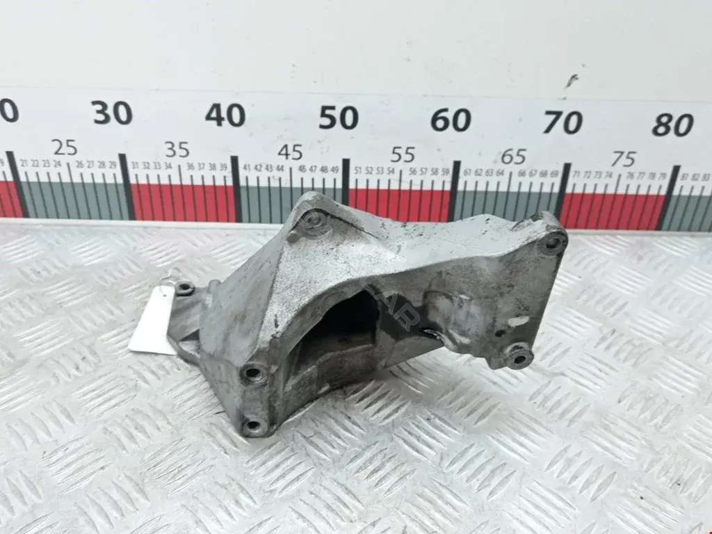 Кронштейн генератора 4R8Q10239DE