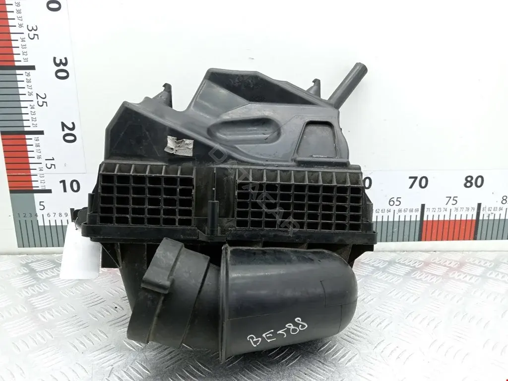 Корпус воздушного фильтра 7M3129607AS