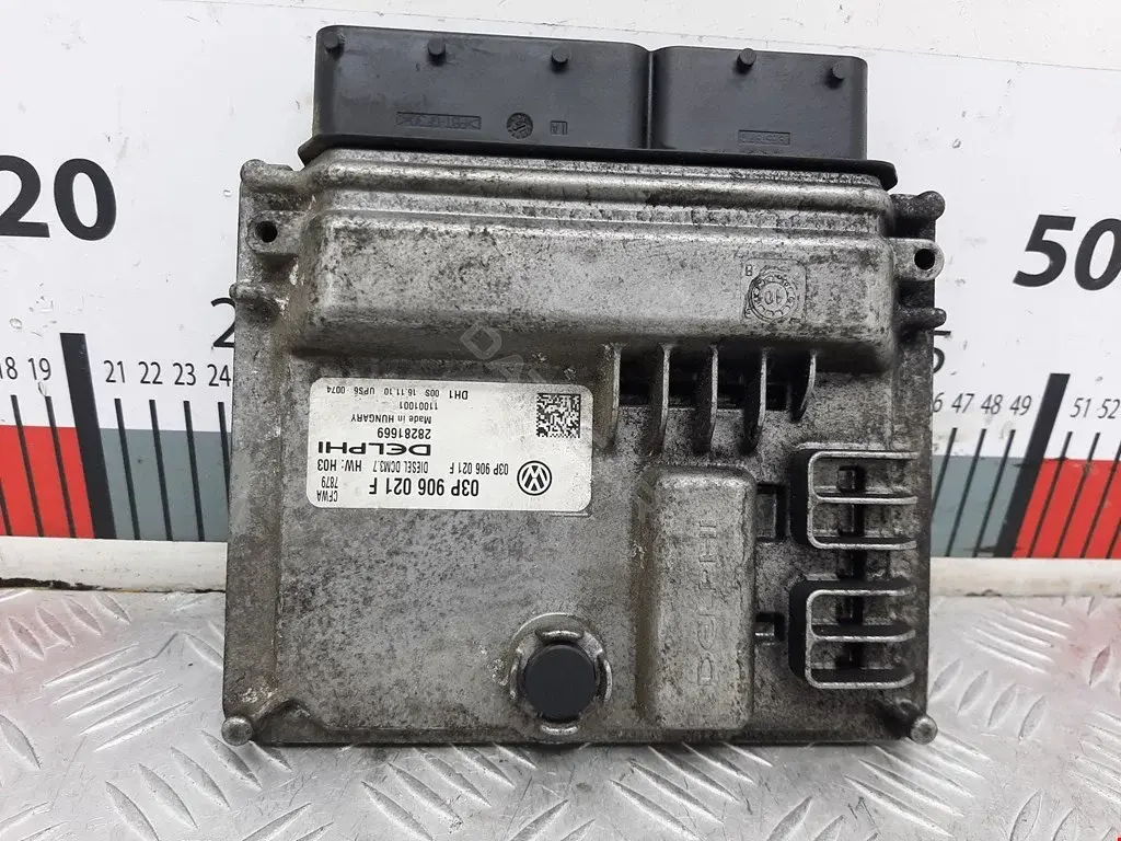 Блок управления двигателем 03P906021AQ, 03P906021F