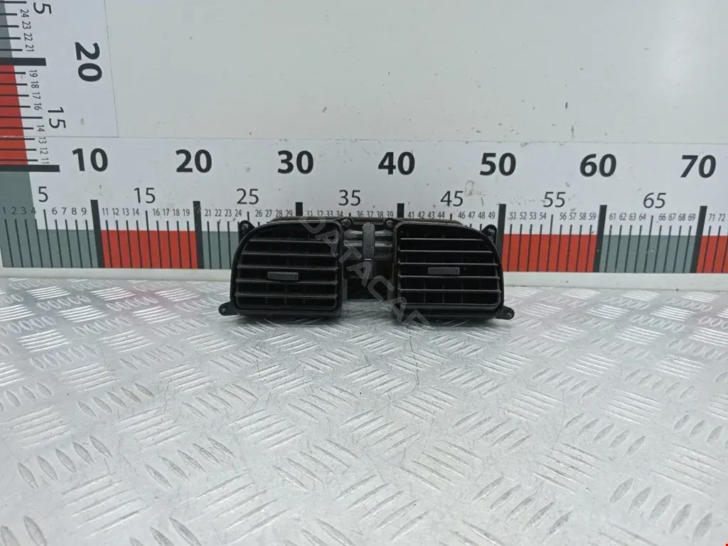 Дефлектор обдува салона 8030A116