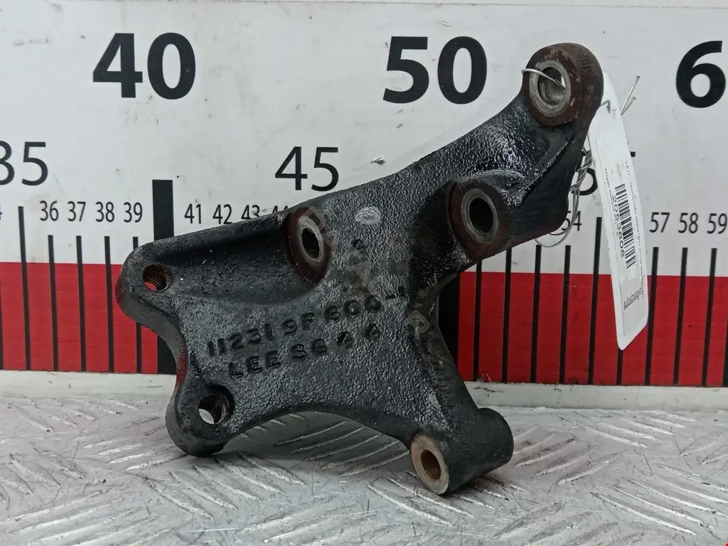 Кронштейн двигателя 112319F600, 112319F601