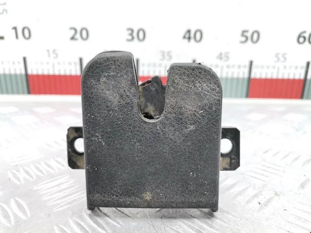 Замок крышки багажника 16SKV308, 1J6827505B
