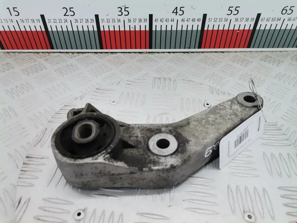 Подушка КПП 9227883, ME2217