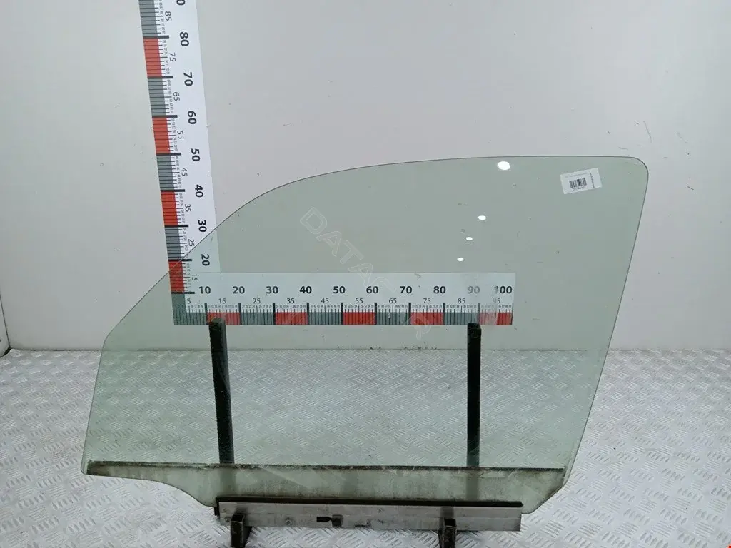 Стекло двери 13205917