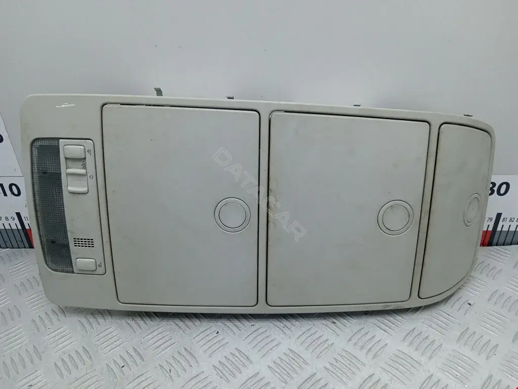 Плафон освещения салона 1T0868837B