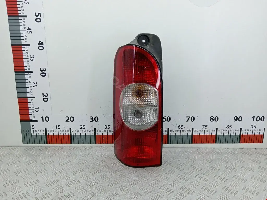 Задние фонари 2655500QAB