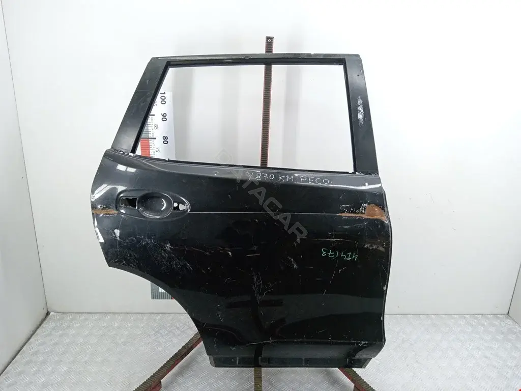 Дверь 16XT718, 1ANXT3040RR, 821004BA0A