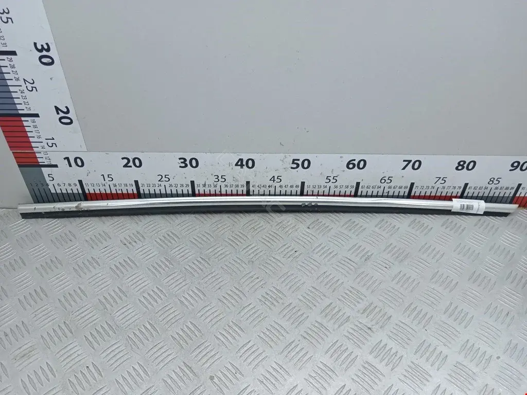 Молдинг двери 4D0853768A