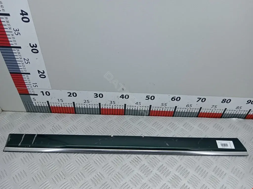 Молдинг двери 4D0853962