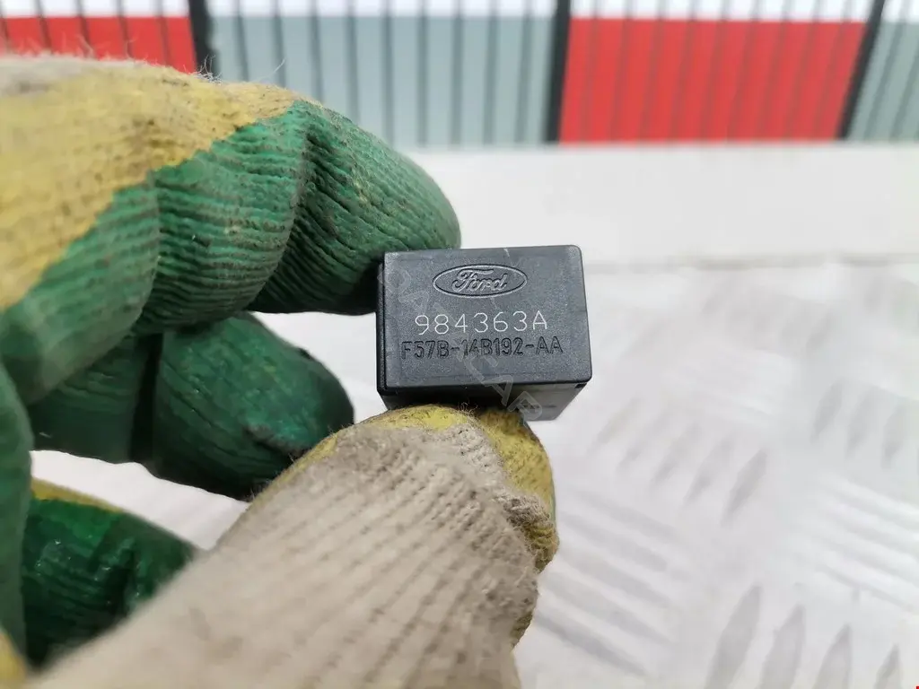 Многофункциональное реле 1454539, 2317860, 6G9T14B192BA