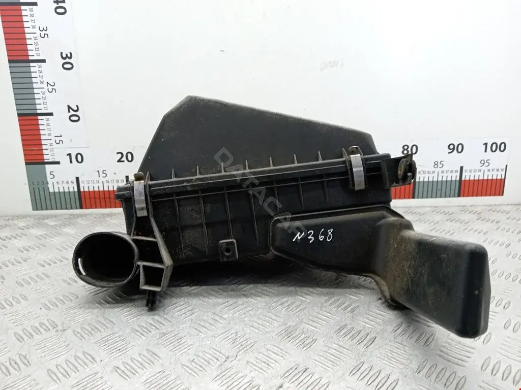 Корпус воздушного фильтра MR226422